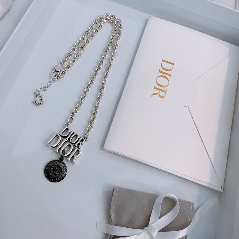 Dior Necklace 05lyr277 (1)